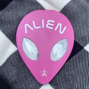Alien eyeshadow pallette